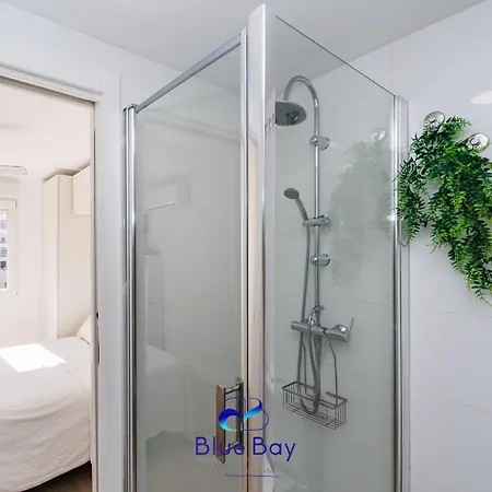 White Bay 아파트